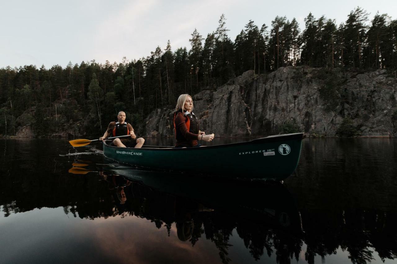 Lapland Hotels Bulevardi Helsinki Bagian luar foto Canoe in the park